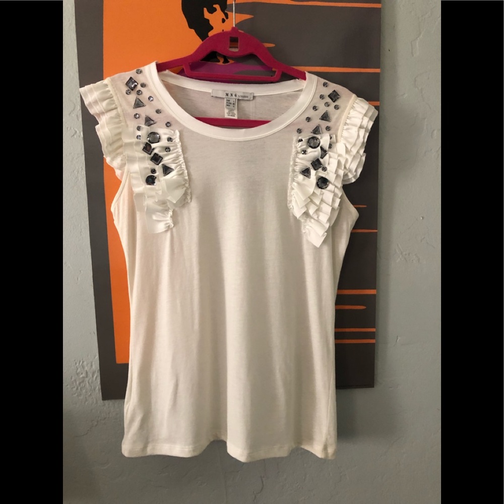 Brand New Adorable Cap Sleeve Tank-top! Size M